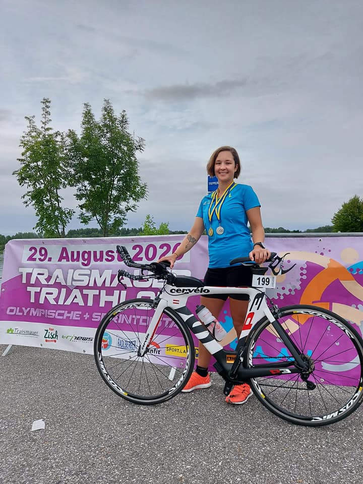 Triathlon 2020 im Badesee Traismauer. Jasmine für TRI4YOU